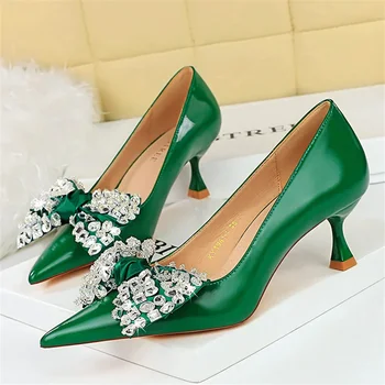 Дамски зелени обувки-лодка на висок ток 5,5 см, модни вечерни обувки с декорация във формата на кристали и страз, пикантни женски обувки в черно ток с остър пръсти.