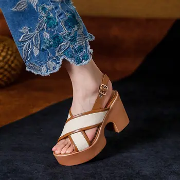 Летни сандали с дебел ток, обувки-лодка с отворени пръсти в римски стил, с Елегантни дамски обувки в стил мозайка, Японски сандали на платформа.