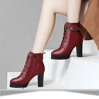 Дамски обувки 2023 г., Модни Обикновена Обувки С кръгло Бомбе, Есенно-зимни Дамски Обувки на платформа, Сверхвысоком Токчета Голям Размер