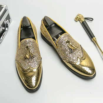 Висококачествена Златна Кожени обувки за Модерен нощен клуб Лоферы с пискюли Мъжки Кожени обувки, без съединителни Бизнес Луксозна марка Мокасини