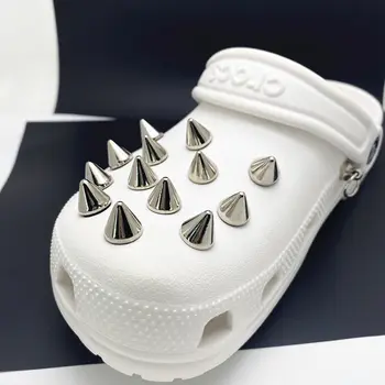 DIY Пънк-Окачване Croc Дизайнерски Новите Модни Реколтата, Бижута За Обувки Модерен Стръмен Крайния Продукт Метални Нитове Окачване за Обувки Croc