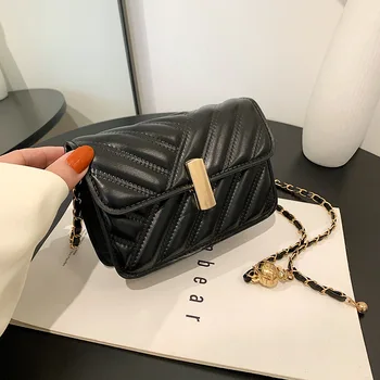 Дамски чанта от веригата 2022 Нова мода Дамска чанта-месинджър през рамо с тисненым замък в стил Ретро Малка квадратна чанта от висококачествена изкуствена кожа