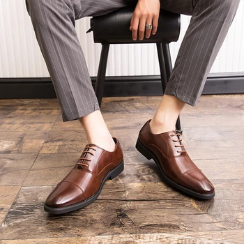 Нова мъжка кожена обувки, бизнес и официални оксфордские модела обувки с дантела, луксозни официални сватбени обувки за булката, модерни офис обувки с остър пръсти 4